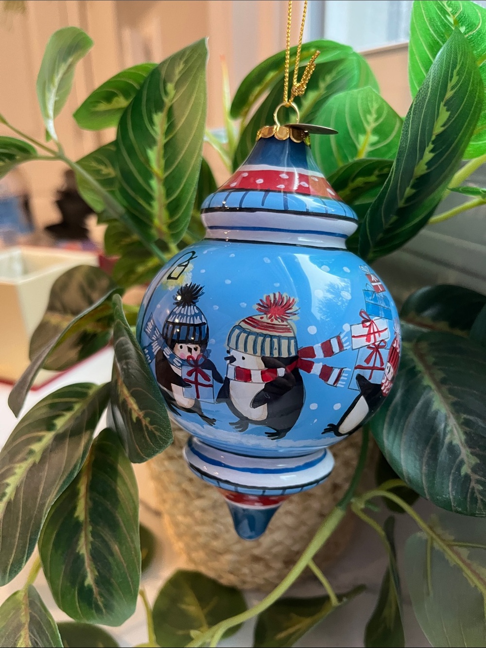 🐧 Pier 1 Li Bien Penguin Holiday Ornament